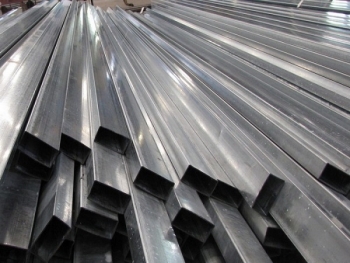 Công ty cung cấp báo giá thép hộp mạ kẽm Hòa Phát