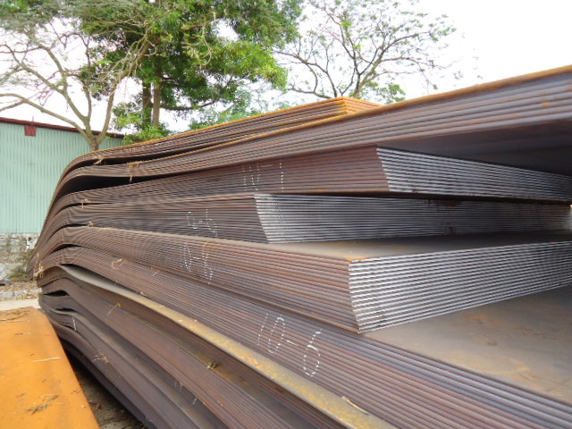 Tìm hiểu về thép tấm và các ứng dụng phổ biến của sản phẩm